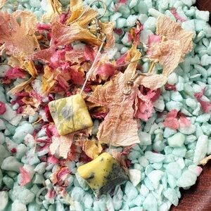 Alquimia Yellow Cascading Earrings with Vintage Charm